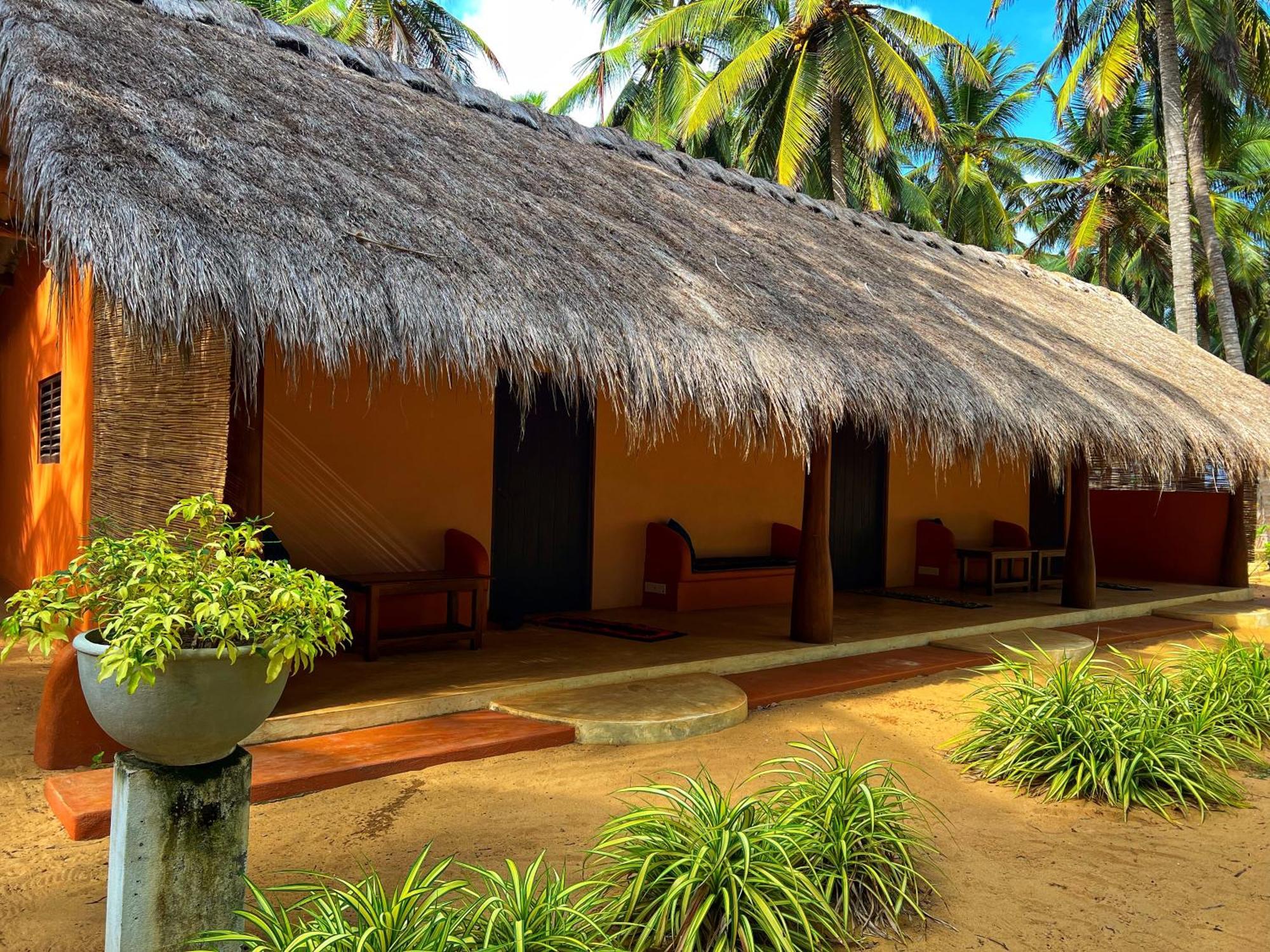 Roshanne Beach Resort Kalpitiya Exterior foto