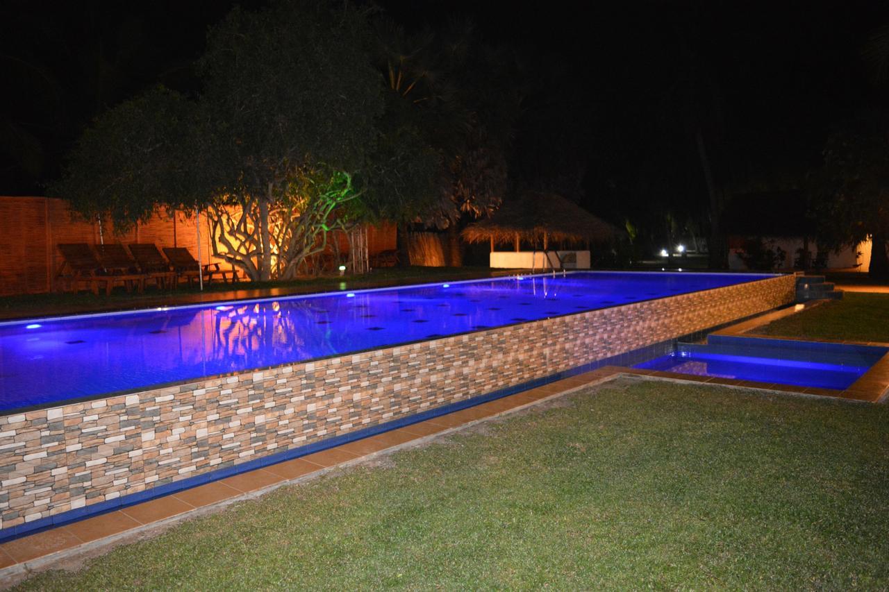 Roshanne Beach Resort Kalpitiya Exterior foto