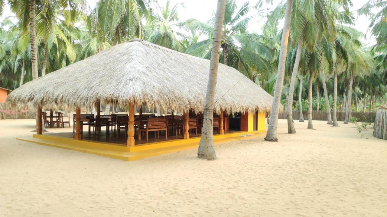Roshanne Beach Resort Kalpitiya Exterior foto