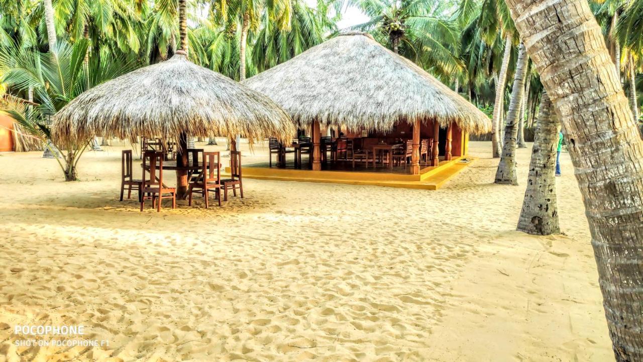 Roshanne Beach Resort Kalpitiya Exterior foto