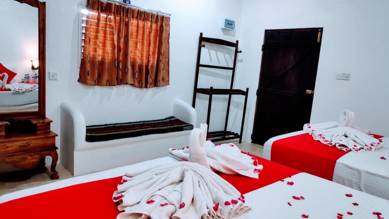 Roshanne Beach Resort Kalpitiya Exterior foto